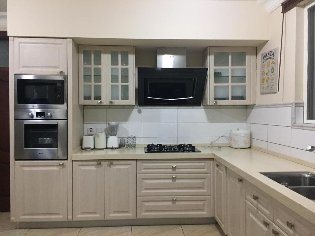 Bertha'S Court D-Plus Apartments Dzorwulu Zewnętrze zdjęcie